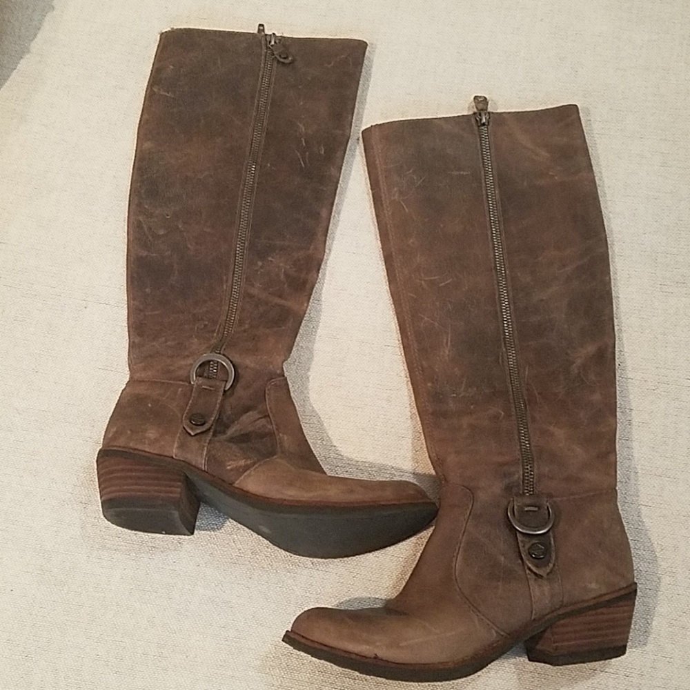 Antonia Melani distressed boot